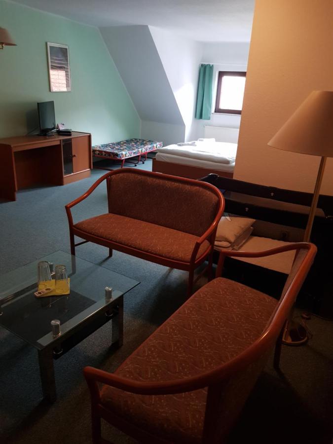 Hotel Zur Altstadt Calbe Exteriér fotografie